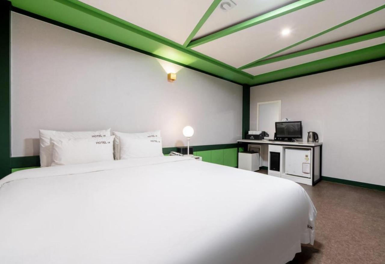 Hotel Uk Busan Exterior photo